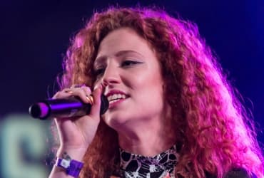 Jess Glynne
